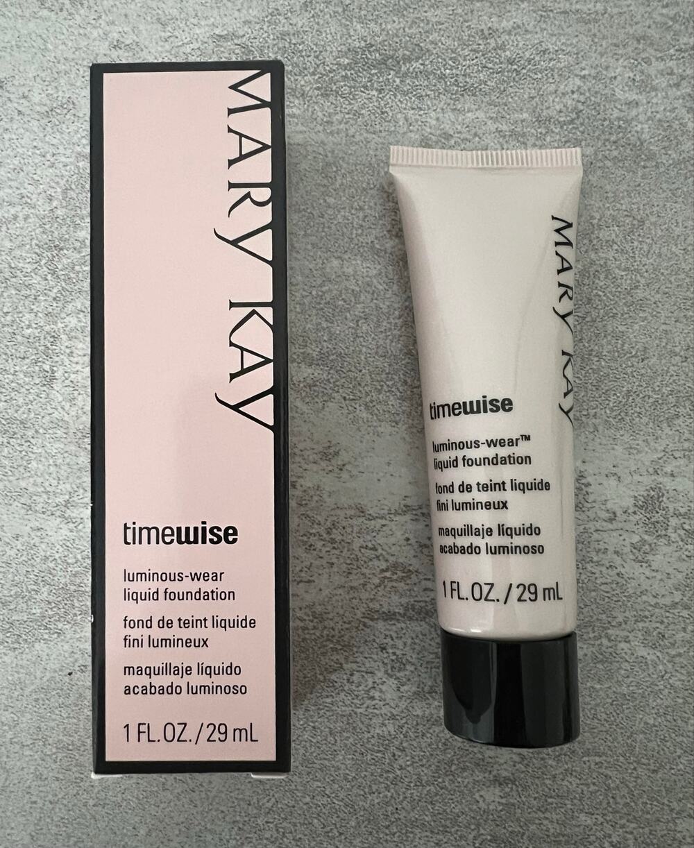 Mary Kay TimeWise Luminous Wear Liquid Foundation Ivory 2 Size 1 Fl. Oz 038697